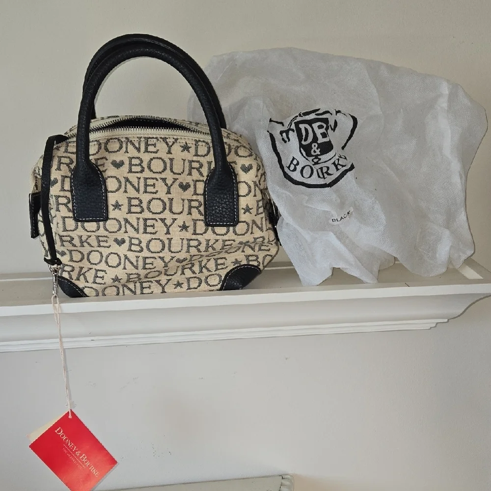 NWT Dooney & Bourke Black and Tan Small Satchel - Picture 6 of 11